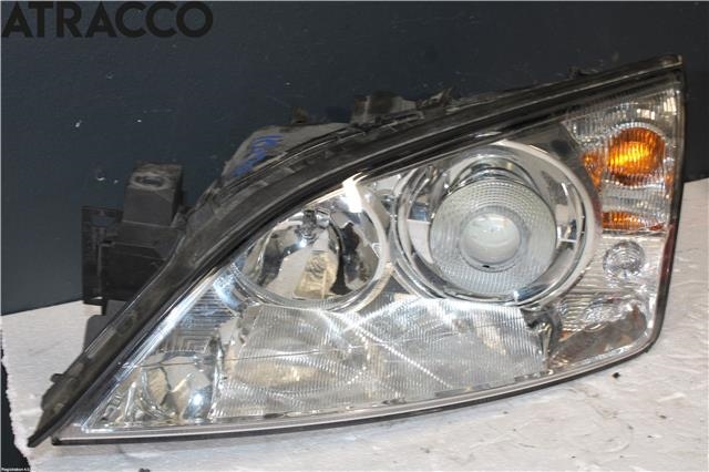Frontlykt venstre halogen til Ford Mondeo 2001-2007 (Type III)  (1435629|)