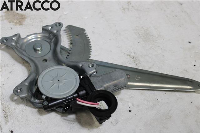 Ruteheis til Toyota RAV4, 2016-2019 (Type IV, Fase 2)  (8572035140)