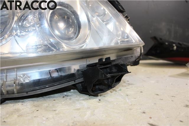 Frontlykt høyre halogen til Toyota Land Cruiser 70 1985-->>  (8113060E40|)