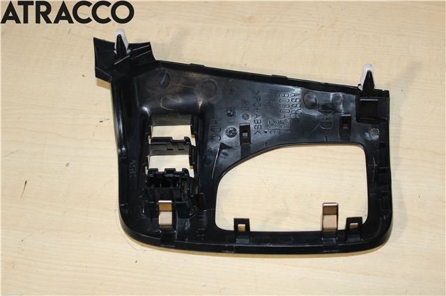 Diverse deler til Mitsubishi Outlander 2012-2015 (Type III, Fase 1)  (8030A201|)