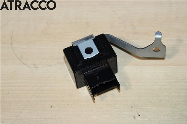 Rele blink til Toyota Land Cruiser 70 1985-->>  (8198060130|)