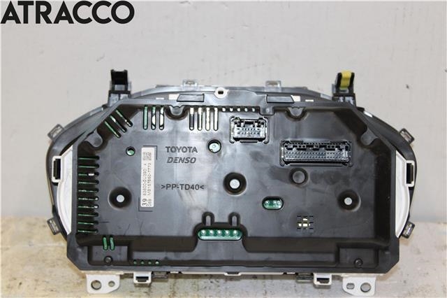Instrumentpanel til Toyota Yaris 2014-2020 (Type III, Fase 2)  (838000U390|)