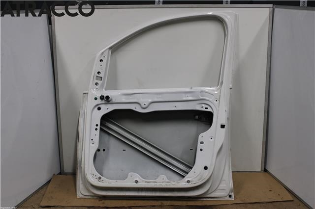 Dør høyre 2dørs til VW Caddy 2010-2015 (Type III, Fase 2)  (2K0831056B|)