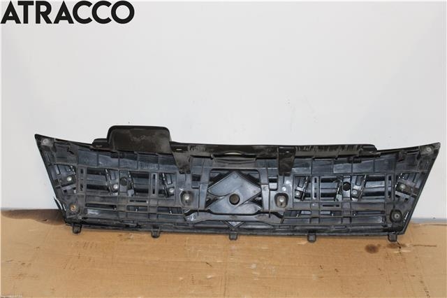 Grill midt til Suzuki Vitara 2015-->> (Type IV)  (1195865G11|)