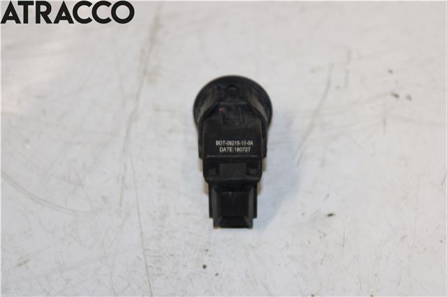 Parkeringssensor foran til Suzuki Vitara 2015-->> (Type IV)  (BOT08215100A|)
