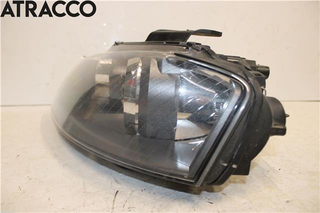Frontlykt venstre halogen til Audi A3 2003-2008 (Type II, Fase 1)  (8P0941029R|)