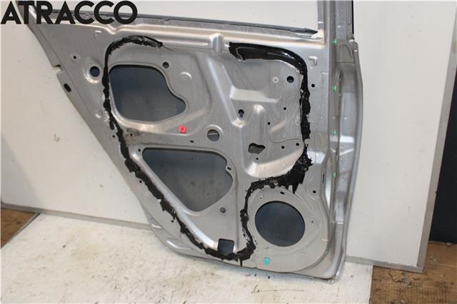 Dør venstre bak til Toyota Yaris 2006-2009 (Type II, Fase 1)  (670040D110|)
