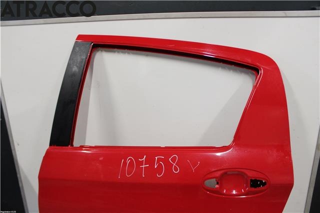 Dør venstre bak til Toyota Yaris 2014-2020 (Type III, Fase 2)  (670040D210|)