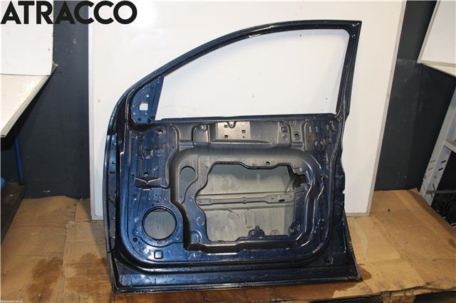 Dør høyre foran til Nissan Qashqai 2007-2010 (Type I, Fase 1)  (H0100EY1MA|)