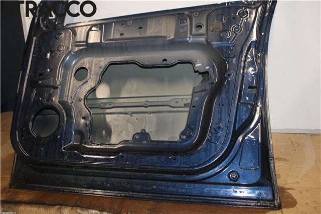 Dør høyre foran til Nissan Qashqai 2007-2010 (Type I, Fase 1)  (H0100EY1MA|)
