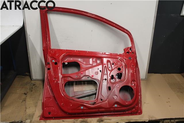 Dør høyre foran til Toyota Yaris 2006-2009 (Type II, Fase 1) (670020D170|)