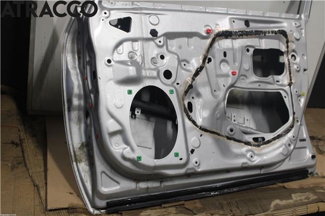 Dør høyre foran til Toyota Avensis 2009-2015 (Type III, Fase 1)  (6700105070|)