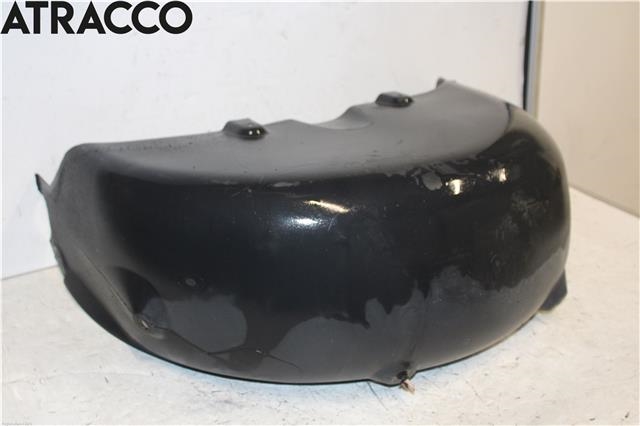 Skjerm locari venstre foran til VW Caddy 2010-2015 (Type III, Fase 2)  (2K0810971D|)