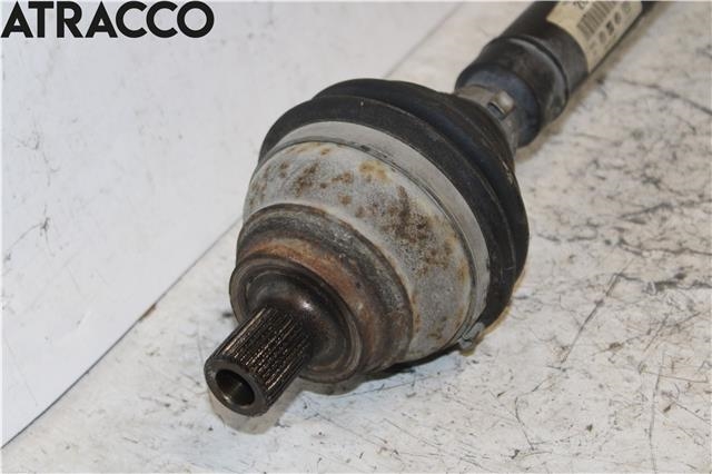 Drivaksel høyre foran til VW Caddy 2010-2015 (Type III, Fase 2)  (5Q0407272BT|)