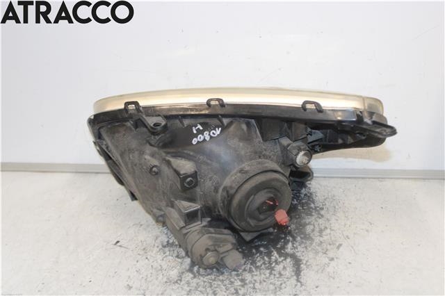 Frontlykt høyre halogen til Toyota RAV4 2000-2006 (Type II)  (8111042160|)