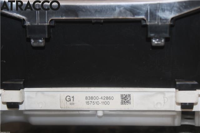 Instrumentpanel til Toyota RAV4 2000-2006 (Type II) (8380042860|)
