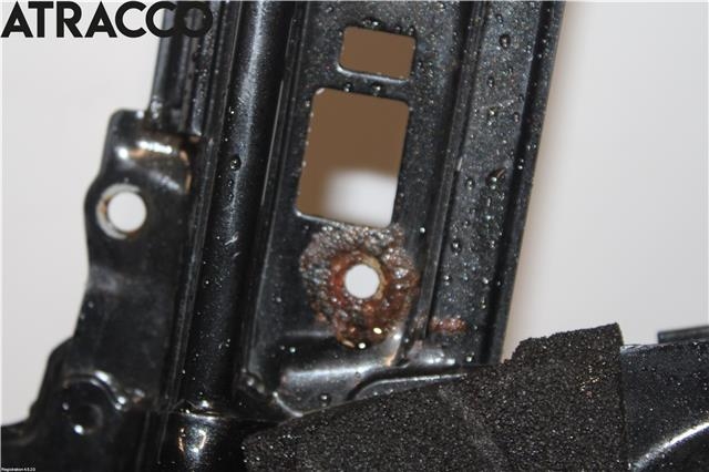 Dør høyre foran til Mazda CX-7 2007-2012  (A2467200205|)