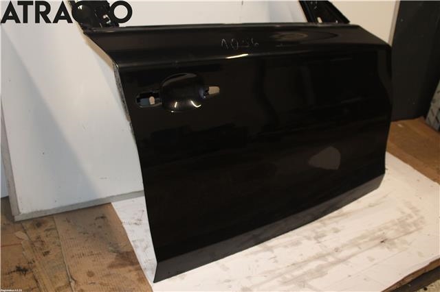 Dør høyre foran til BMW 1-Serie 2004-2011 (E81/E82/E87/E88) (E81/E82/E87/E88) (41515A2A381|)