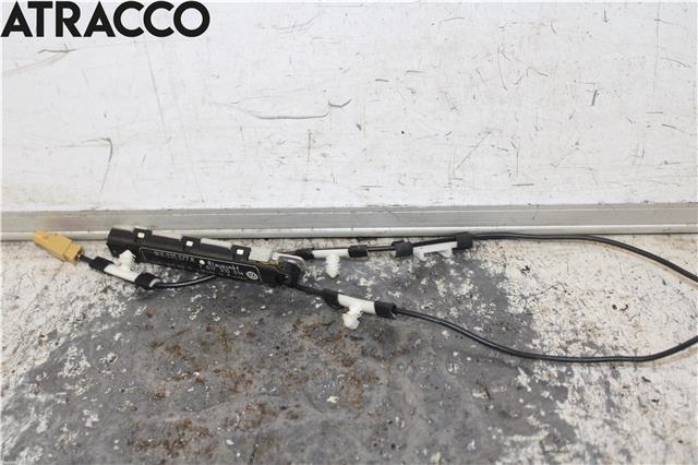 Antenne forsterker til VW Golf V, Combi, 2003-2008  (1K6035577R)