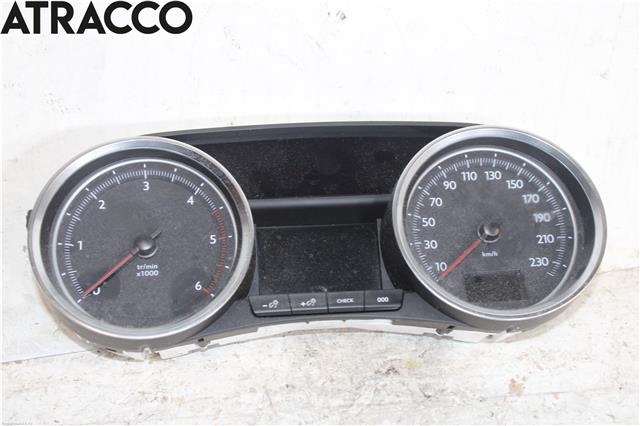 Instrumentpanel til Peugeot 508, 2011-2014 (Type I, Fase 1)  (9807158780)