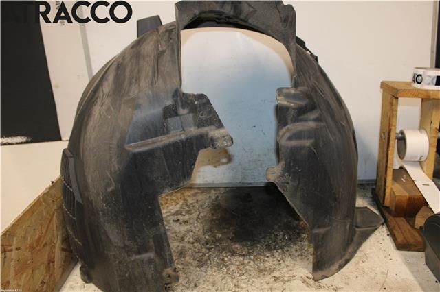 Skjerm locari venstre foran til Volvo XC90 2015-2025 (Type II)  (31694645|)