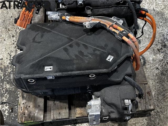 Motorrom diverse til BMW X1, 2022-->> (U11) (U11) (12335A693F2)