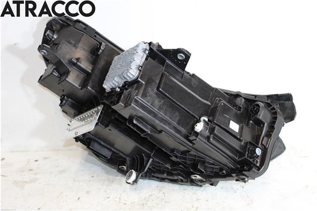Frontlykt venstre halogen til BMW X1 2022-->> (U11) (U11) (63115A64423|)