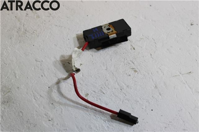 Antenne navigasjon til Tesla Model S 2013-2016 (Fase 1)  (101200200B|)
