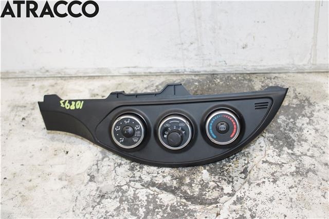Varmeapparat betjening til Toyota Yaris, 2014-2020 (Type III, Fase 2)  (559010D310)
