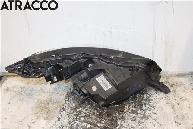 Frontlykt venstre halogen til Peugeot 2008 2019-->> (Type II)  (1656238680|)