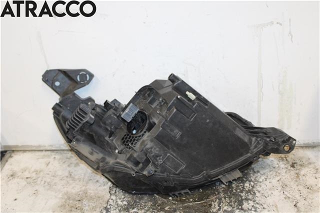 Frontlykt venstre halogen til Peugeot 2008 2019-->> (Type II)  (1656238680|)