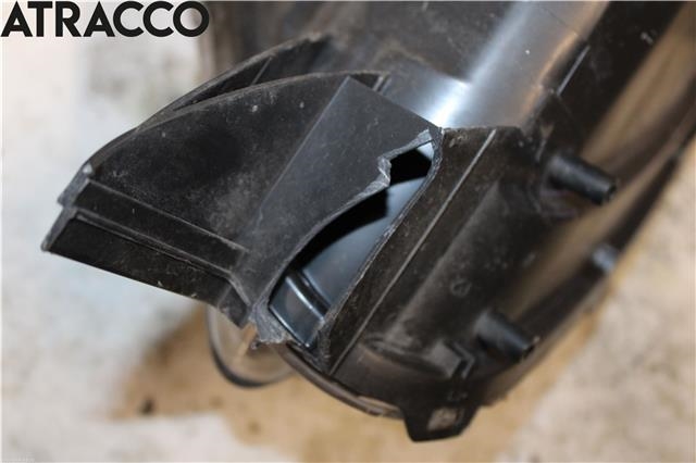 Frontlykt høyre halogen til Peugeot 2008 2013-2019 (Type I) (9677810280|)