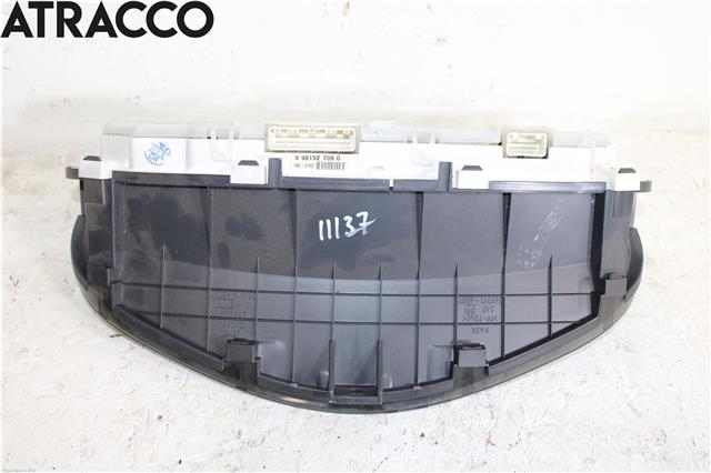 Instrumentpanel til Isuzu D-Max 2007-2012 (Type I)  (8981527070|)