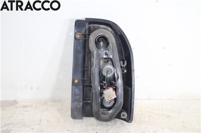 Baklykt venstre til Suzuki Grand Vitara 1998-2005 (Type II)  (3627565D00|)