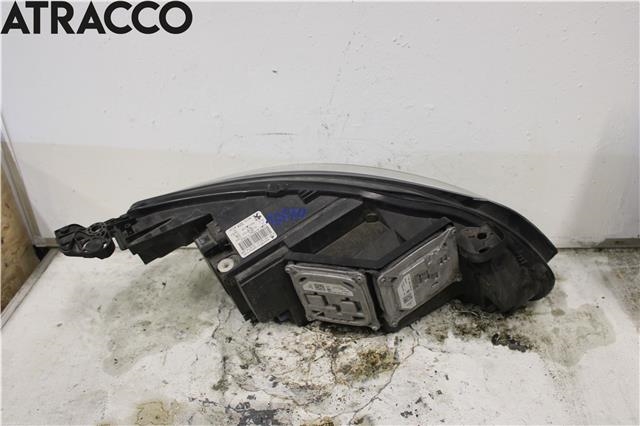 Frontlykt venstre halogen til Peugeot 308 2013-2021 (Type II)  (9677832480|)
