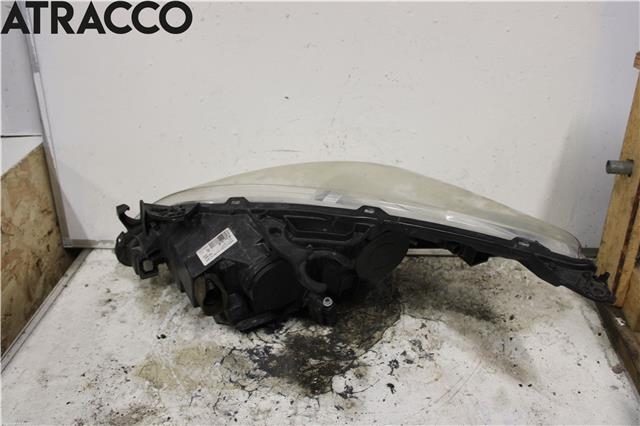 Frontlykt høyre halogen til Peugeot 5008 2010-2017 (Type I)  (6206N9|)