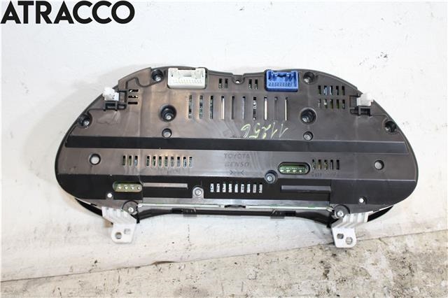 Instrumentpanel til Toyota Avensis 2003-2008 (Type II) (8380005631|)