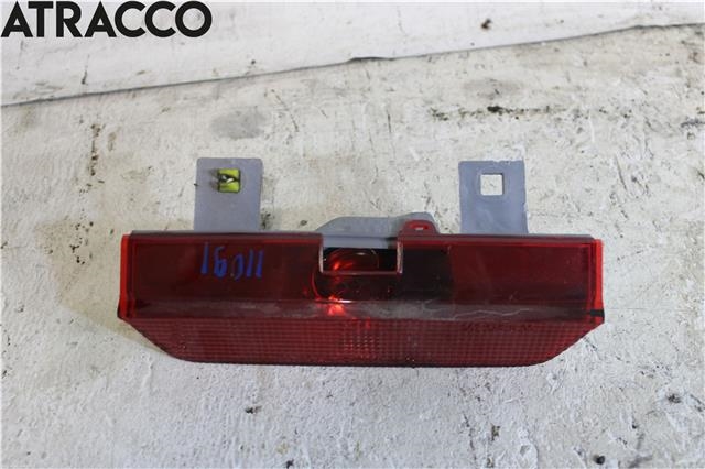 Baklykt bremselys bakrute til Toyota RAV4, 2000-2006 (Type II)  (8157049015B0)
