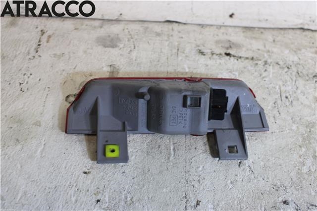 Baklykt bremselys bakrute til Toyota RAV4 2000-2006 (Type II)  (8157049015B0|)
