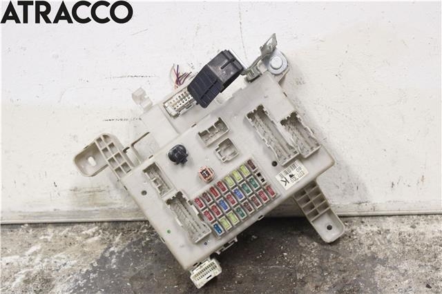 Sikringsboks til Toyota Land Cruiser 120, 2002-2009  (8274135110)