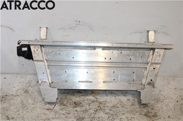 Travers foran hoved til Volvo XC40, 2018-2024  (32346665)