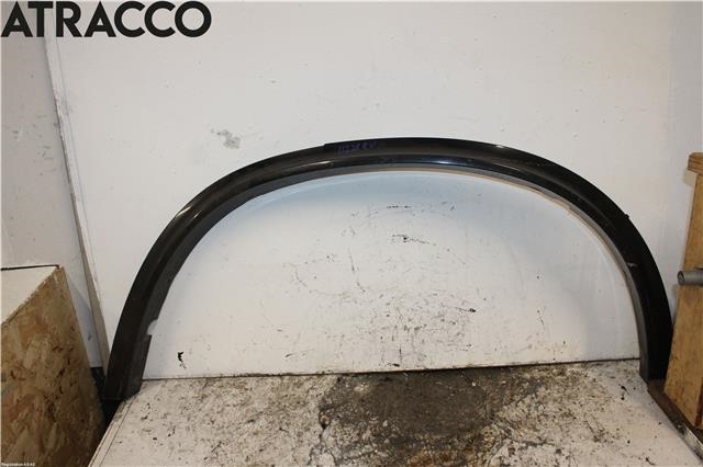 Hjulbuelist venstre foran til BMW X5, 2013-2018 (F15) (F15) (51777294371)