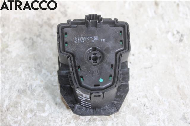 Diverse deler til Opel Insignia A 2009-2014  (13310070|)