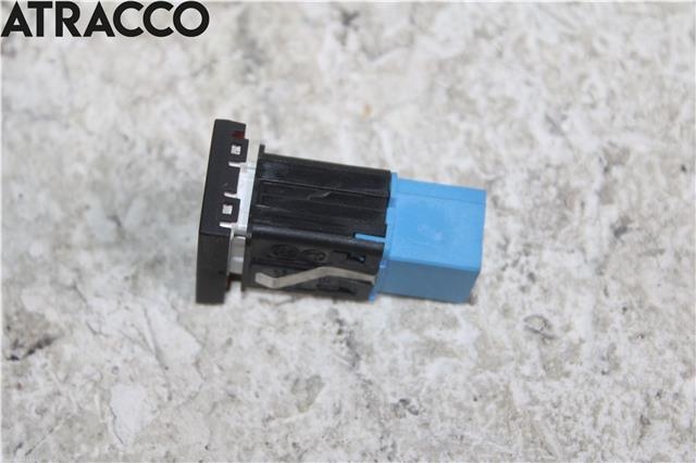 Bryter nødblink til VW Touran 2010-2015 (Type I, Fase 3)  (2K0953509|)