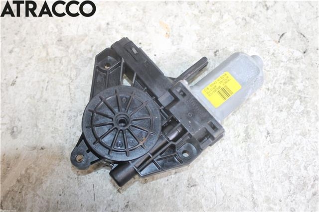 Ruteheis til Volvo V40 2012-2019  (31253061|)