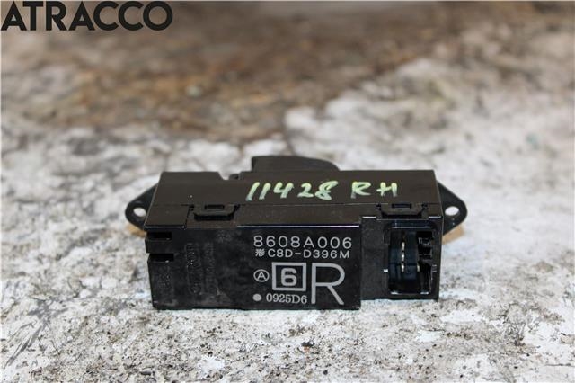 Bryter ruteheis til Mitsubishi Pajero 2000-2006 (Type III)  (8608A006|)