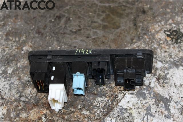 Diverse deler til Mitsubishi Pajero 2000-2006 (Type III) (MB803872|)