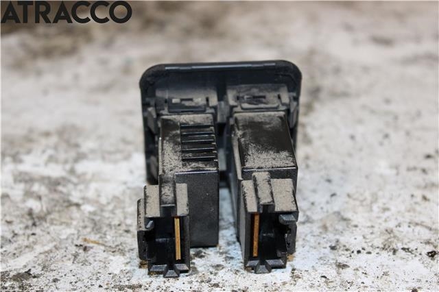 Bryter diverse til Mitsubishi Pajero 2000-2006 (Type III)  (MR190954|)