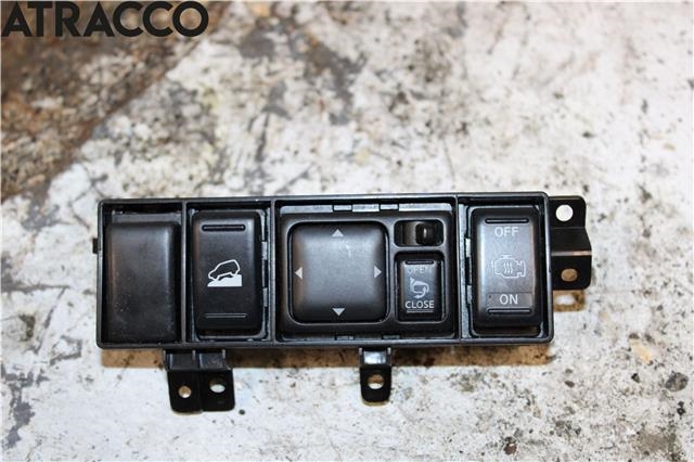 Diverse deler til Nissan Pathfinder, 2005-2010 (Fase 1) (R51) (R51) (25570CR900)