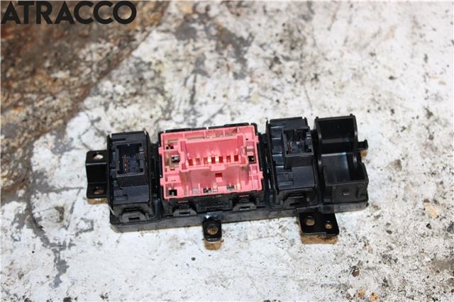Diverse deler til Nissan Pathfinder 2005-2010 (Fase 1) (R51) (R51) (25570CR900|)
